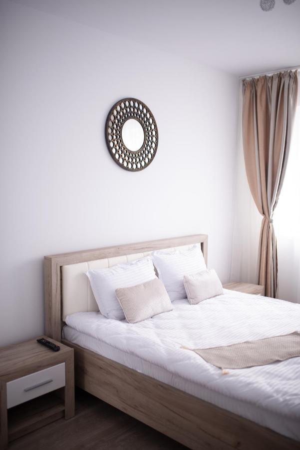 Apartament Denissia Oradea Luaran gambar