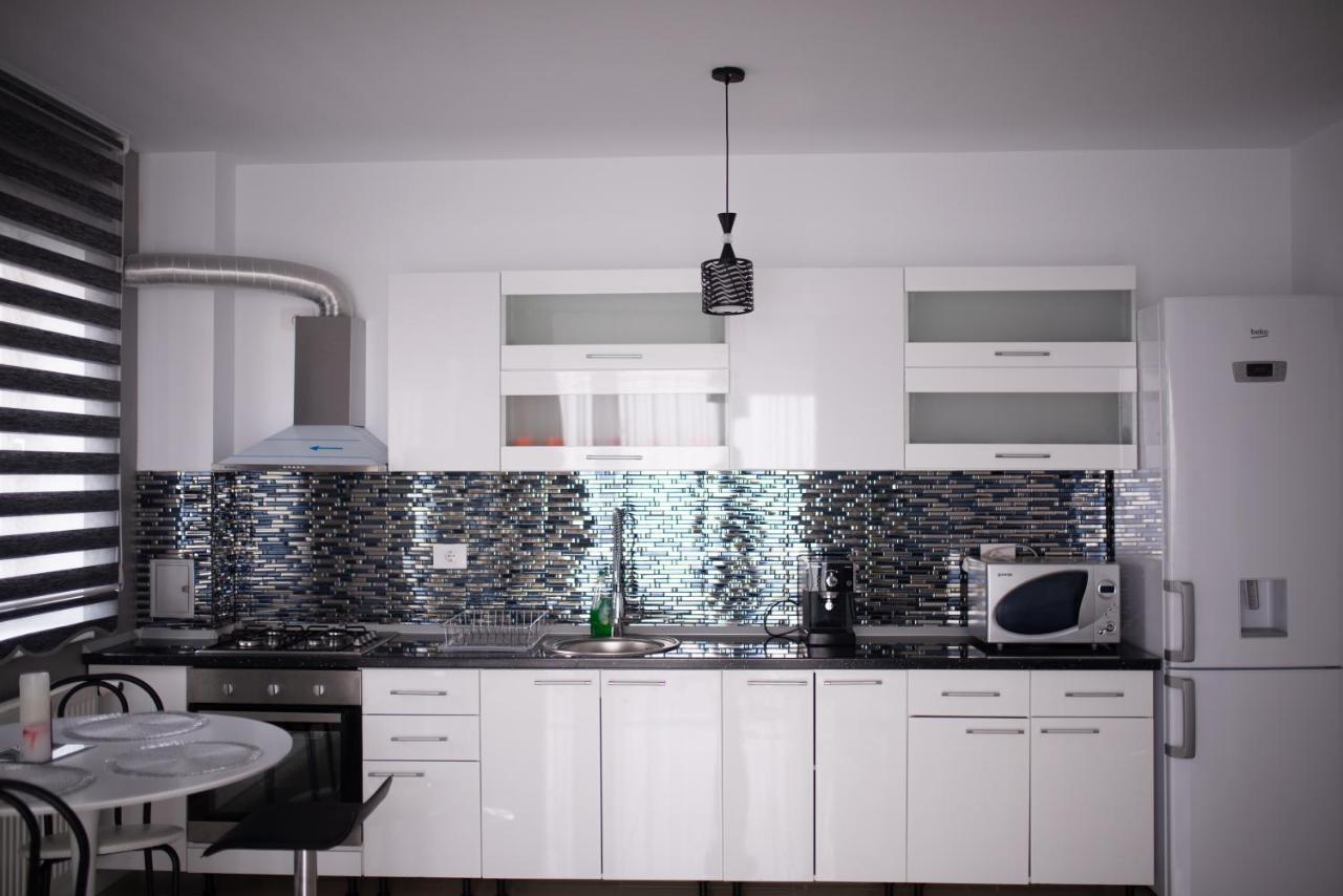 Apartament Denissia Oradea Luaran gambar