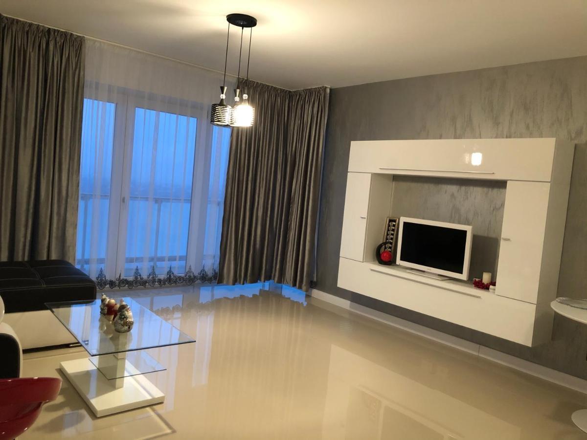 Apartament Denissia Oradea Luaran gambar